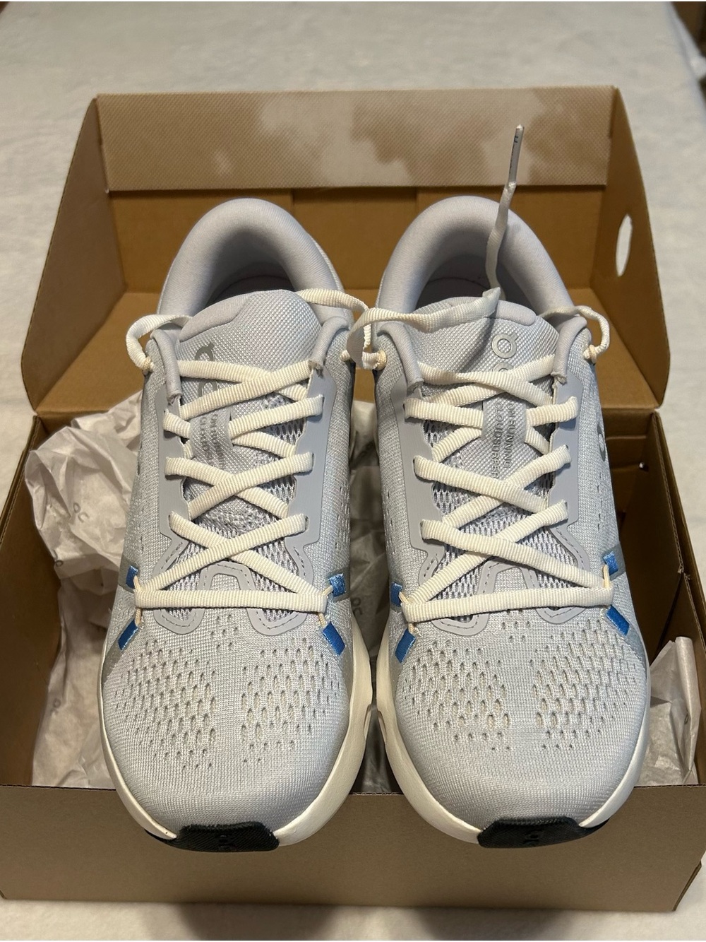 On Running CloudSurfer 2 Sneakers Woman’s Sz 8 New in Box Heather/Ivory